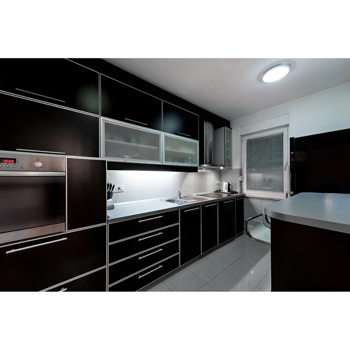 luminario-gabinete-slim-18-w-1-pieza-truper-volteck-48390 - Imagen 2